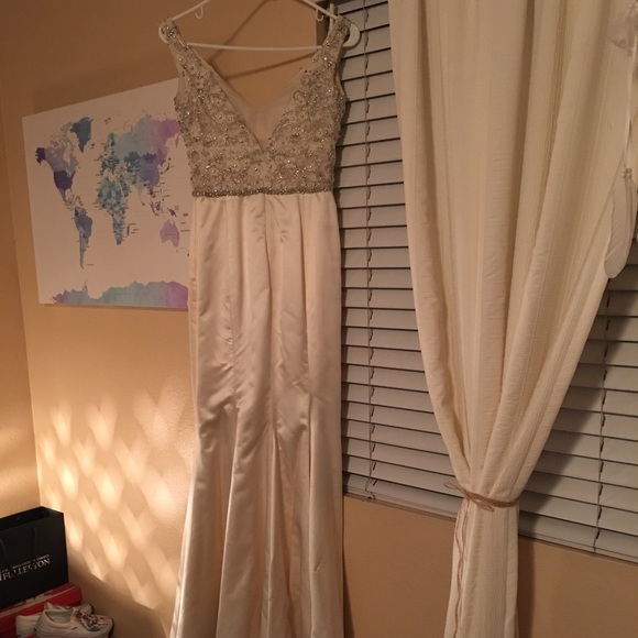 Lazaro Off-the-Shoulder Wedding Dress - Picture 5 of 8